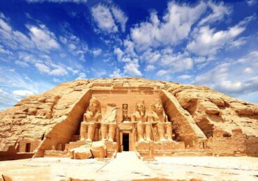 Tour to Abu Simbel from Aswan by private vehicle