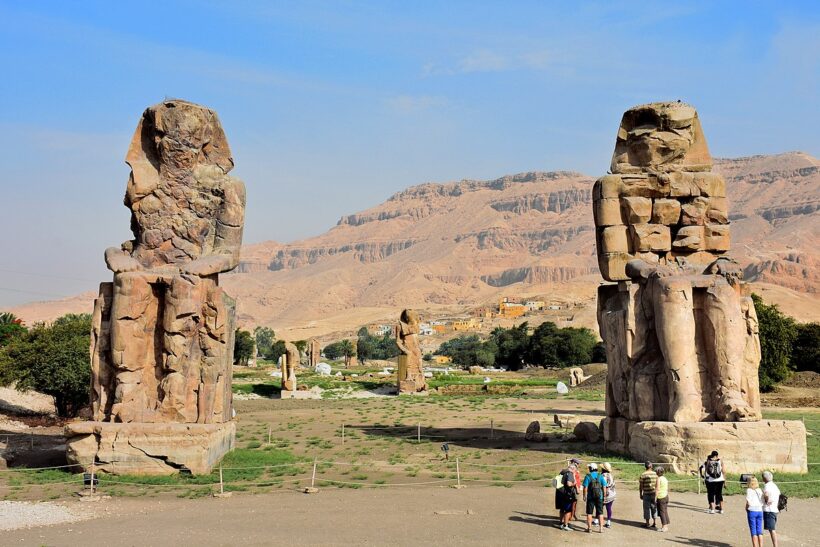1200px-Colossi_of_Memnon_May_2015_2