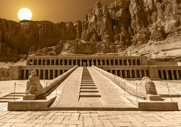 valley-of-the-kings-and-temple-of-hatshepsut-by-car-from-luxor.5cdd699303bd0