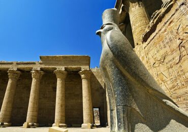 egypt-edfu-granite-horus-statue-in-temple-forecourt